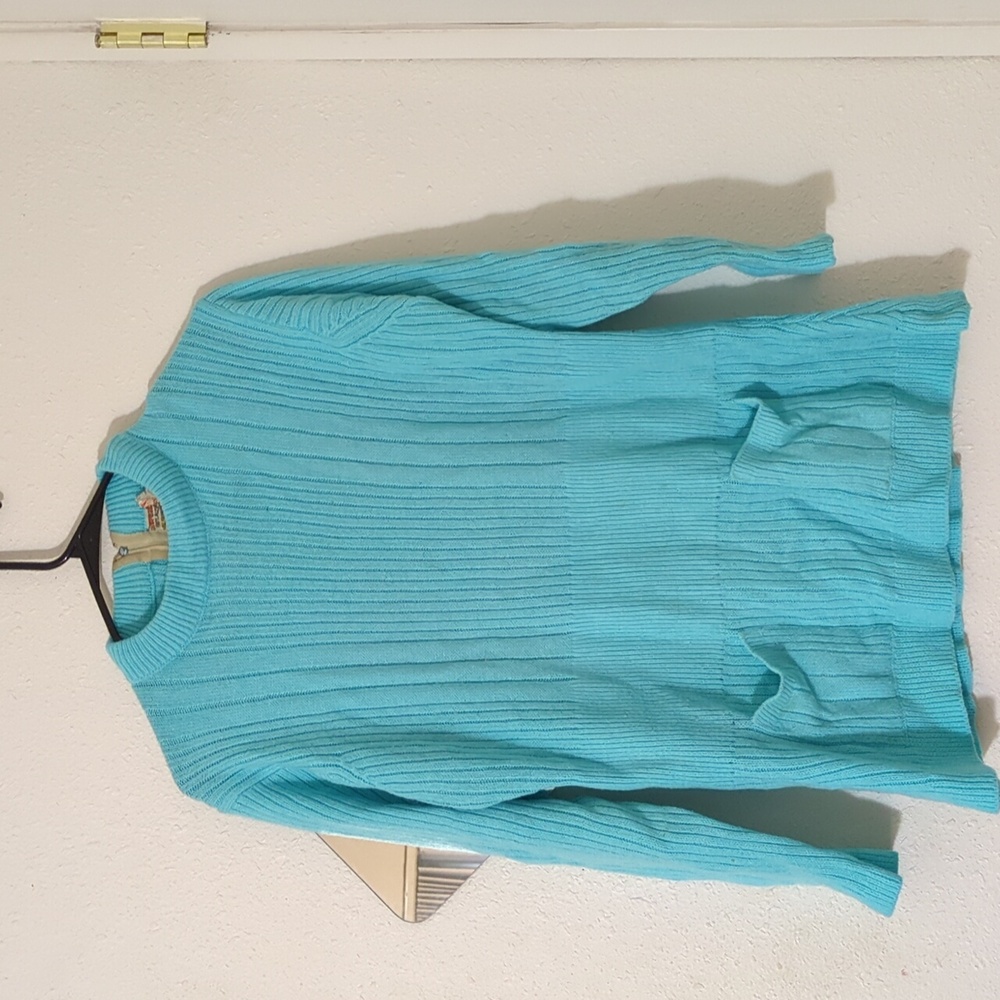 Light blue knit Sweater Large with pockets